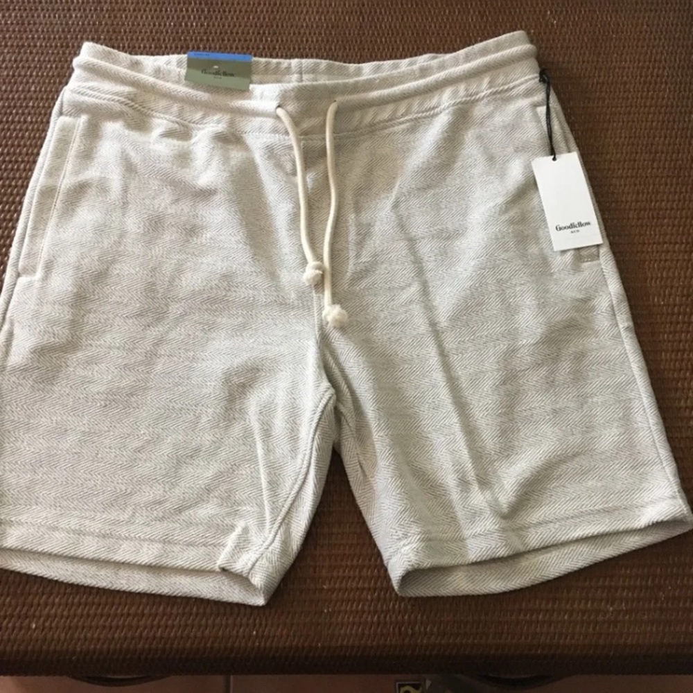Off white knit shorts